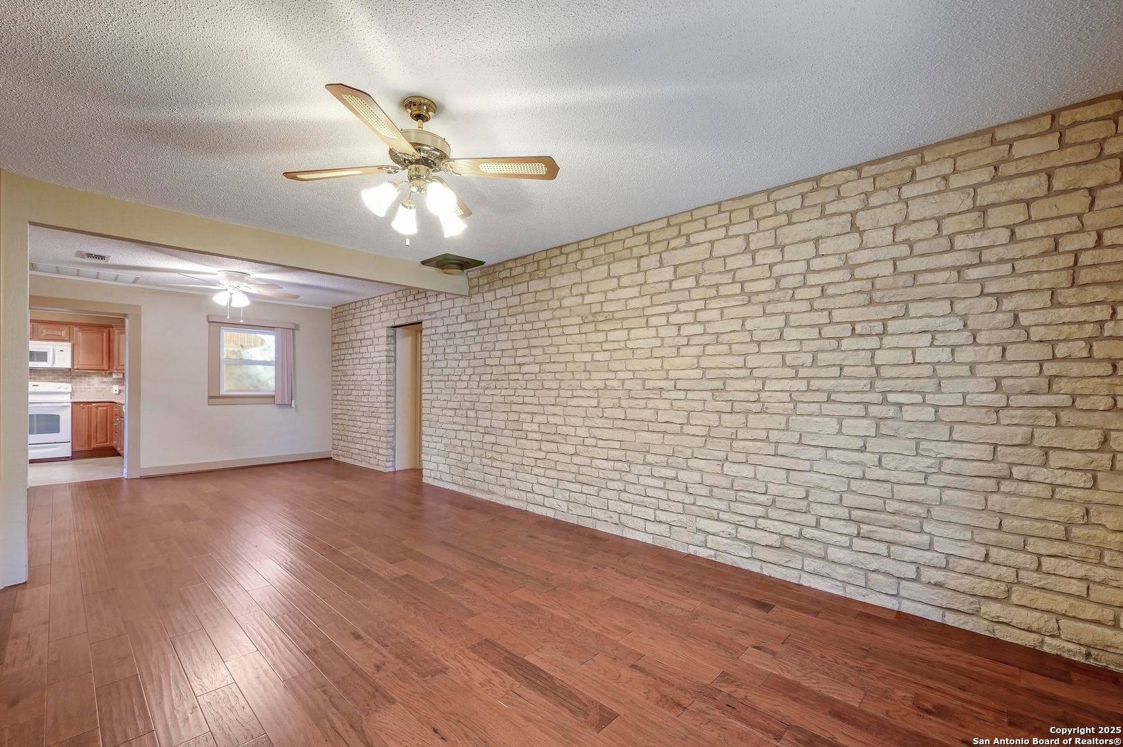 Blanco, TX 78606,817 (NW 1/4) 9th Street