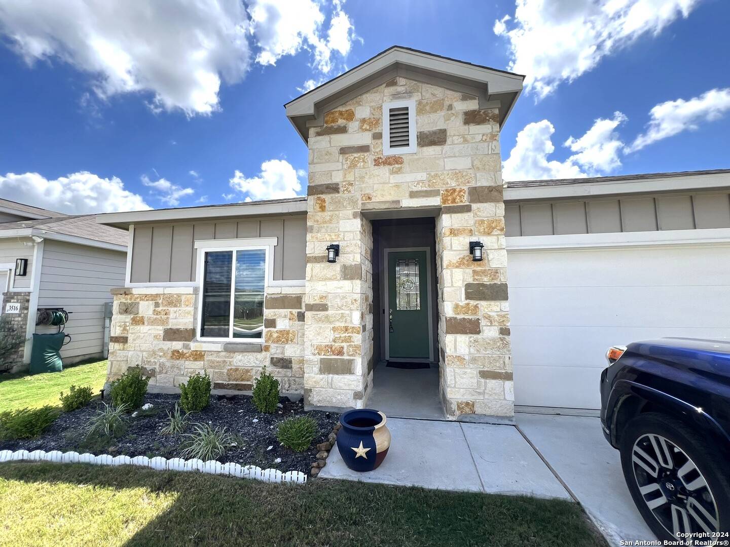 Seguin, TX 78155,3512 donald
