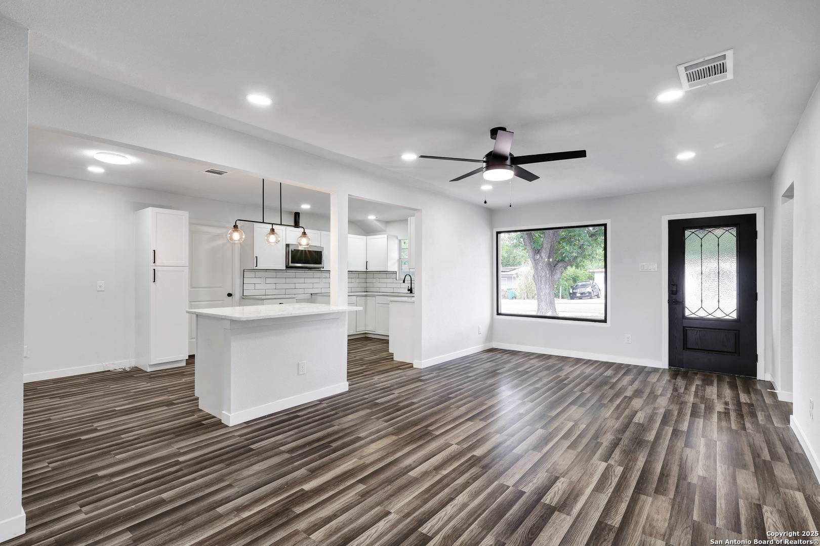 San Antonio, TX 78223,250 Lilla Jean