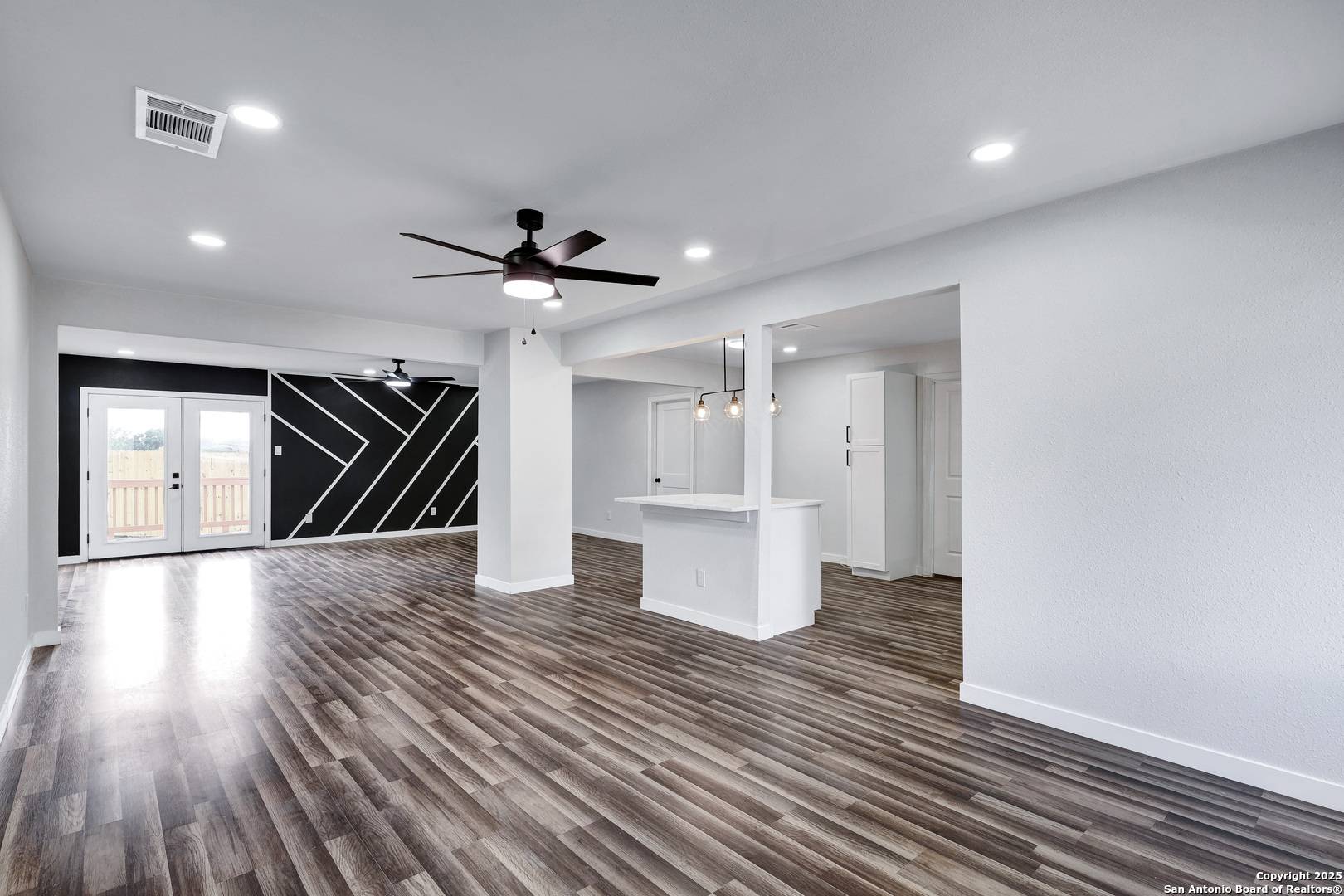 San Antonio, TX 78223,250 Lilla Jean