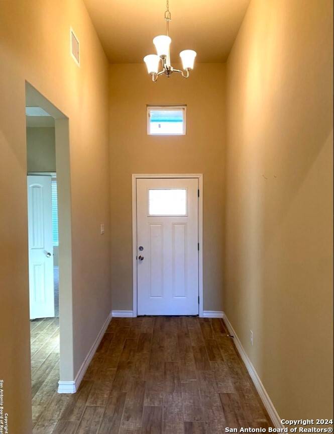 Universal City, TX 78148-4411,220 BYRD BLVD