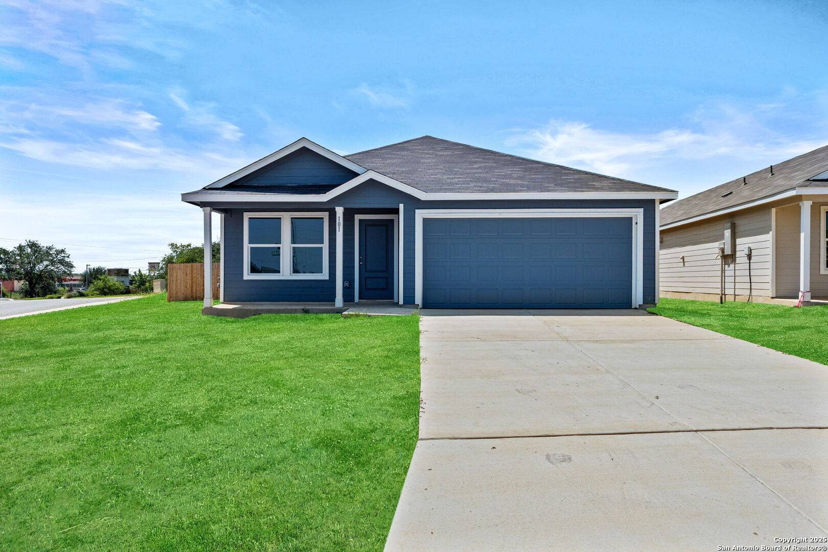 Floresville, TX 78114,101 Autumn Trail