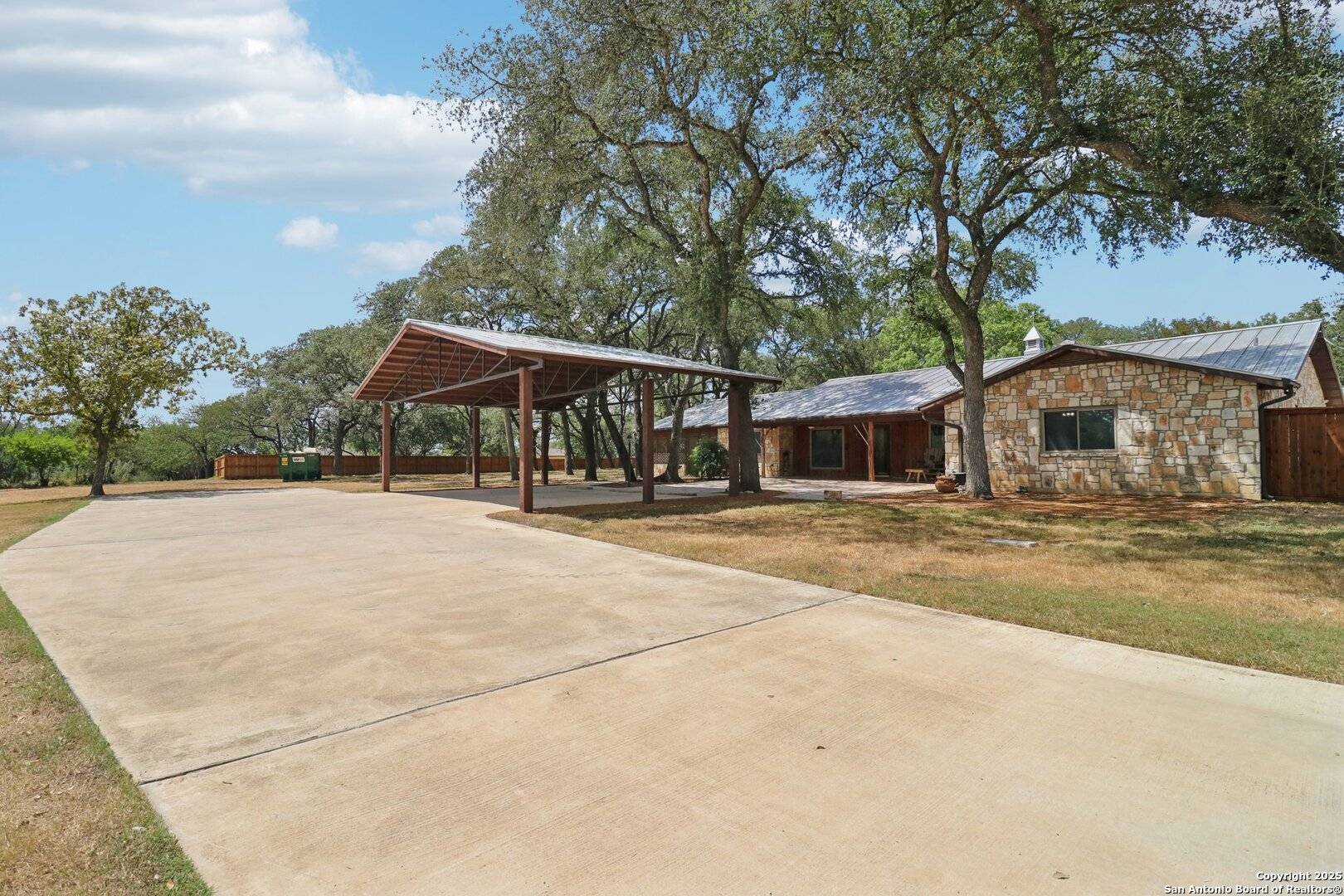 San Antonio, TX 78266,21195 Bat Cave