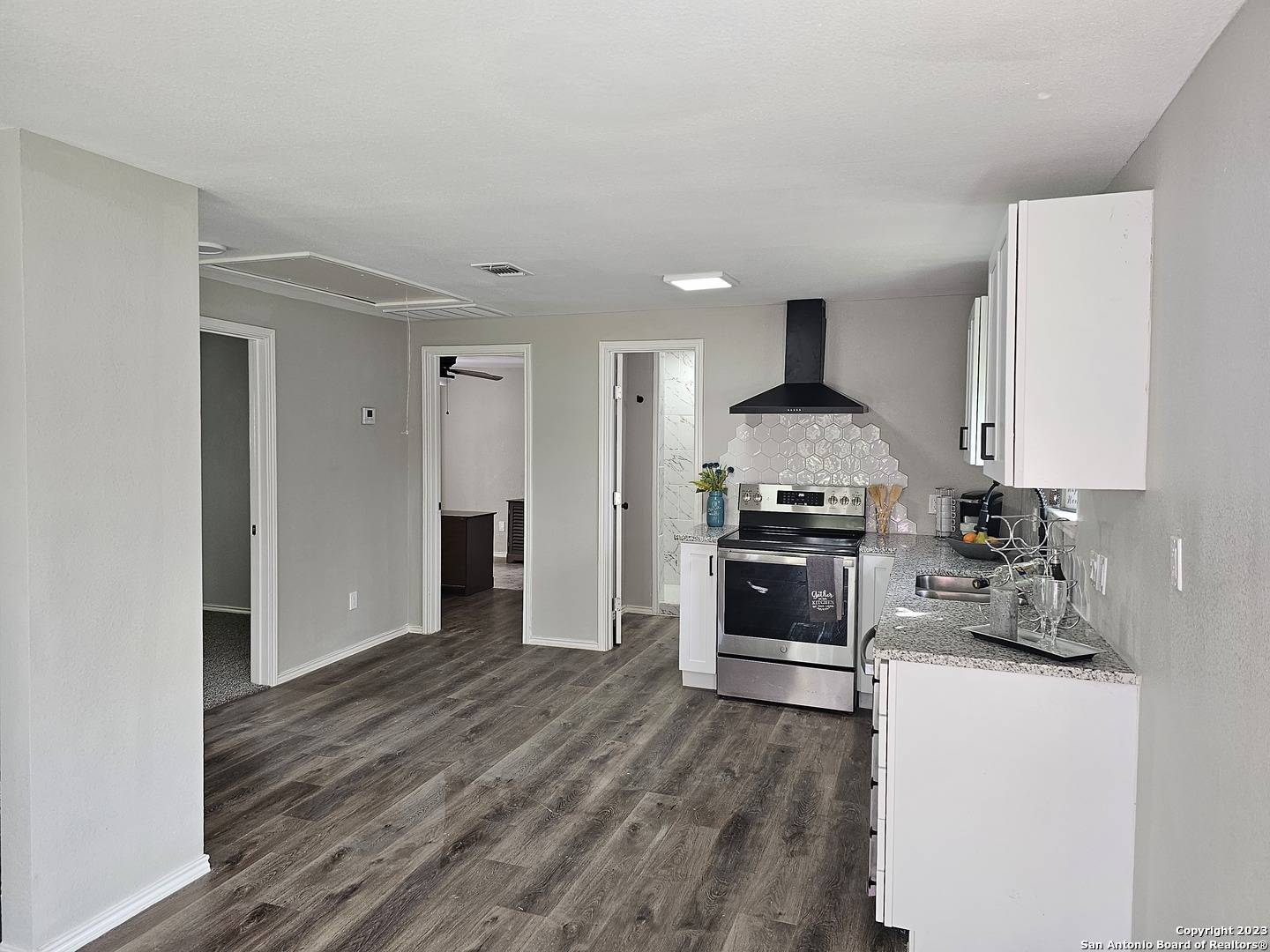 San Antonio, TX 78210-2560,1360 ESSEX ST