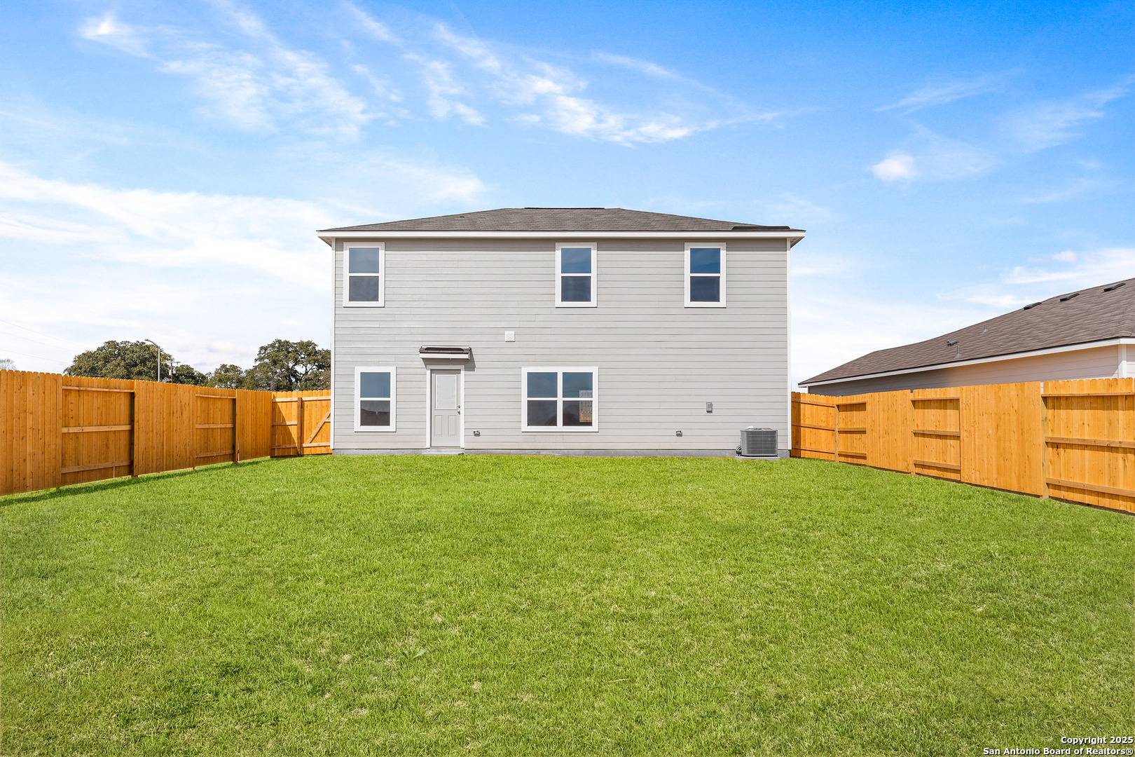 Lytle, TX 78052,16036 Stratford Cove