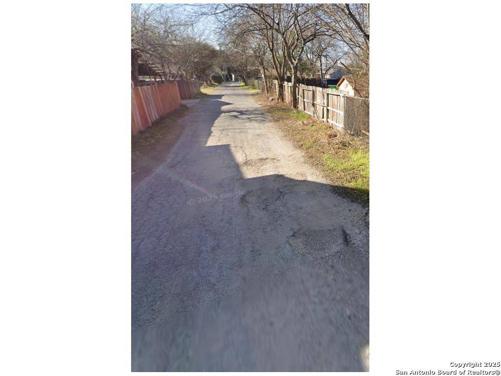 San Antonio, TX 78214,346 W Sayers
