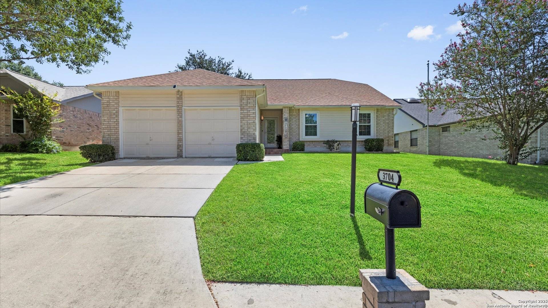 Schertz, TX 78108,3704 Scenic Dr.