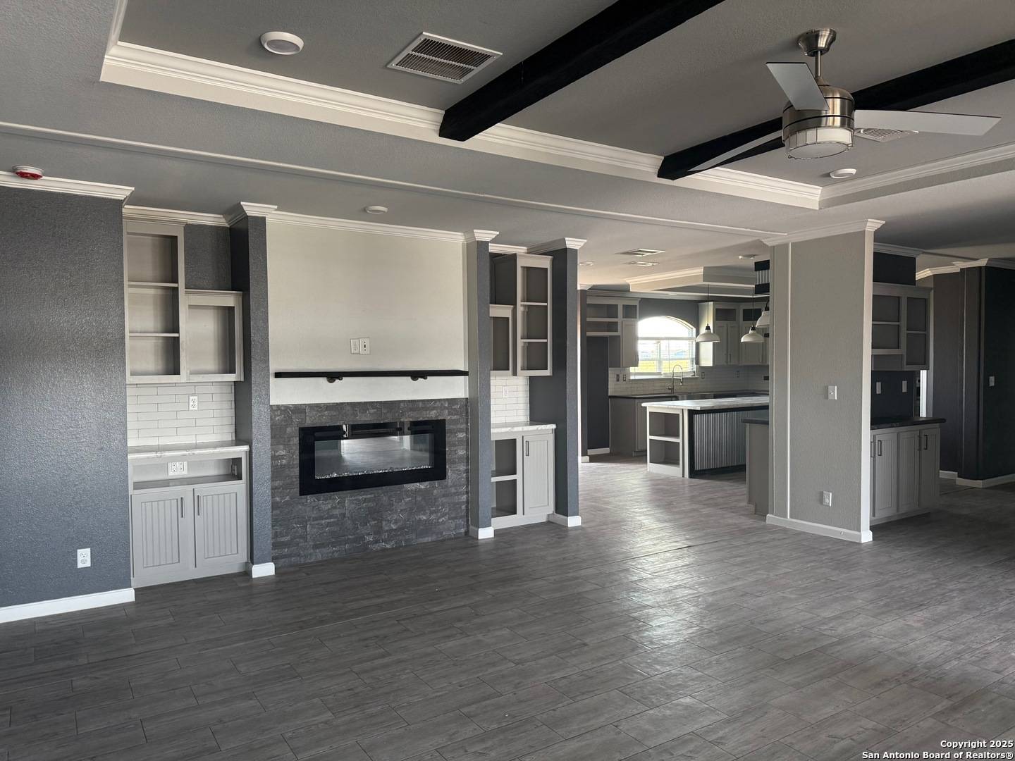 Del Valle, TX 78617,211 bianca