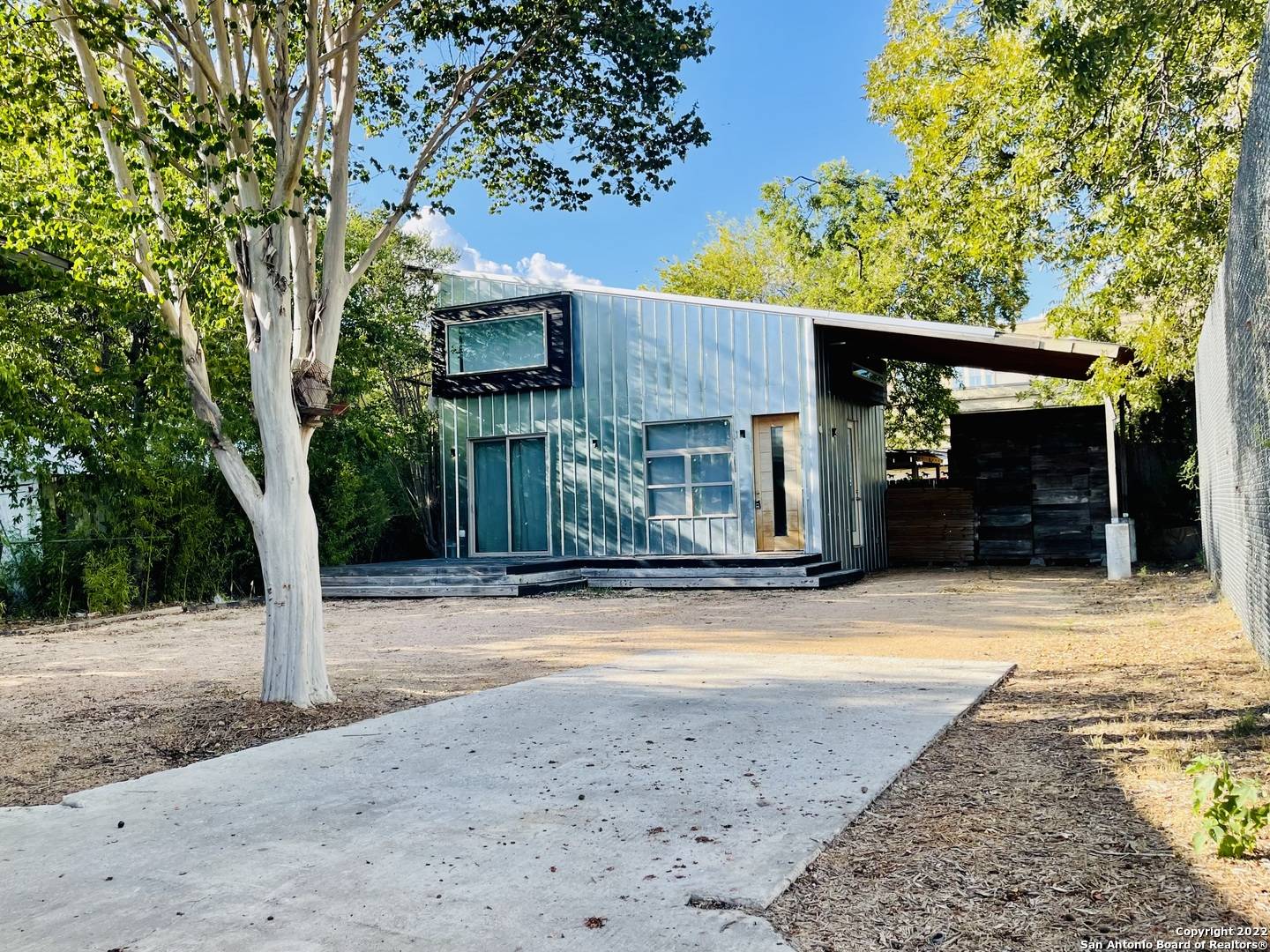 San Antonio, TX 78203-1437,511 IOWA ST UNIT 2