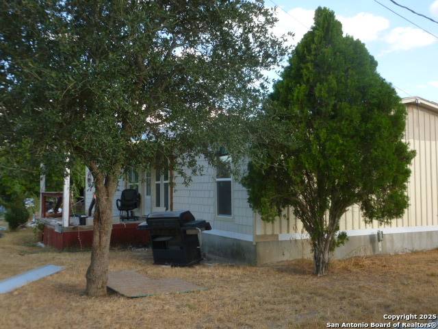 Elmendorf, TX 78112,4218 Accors