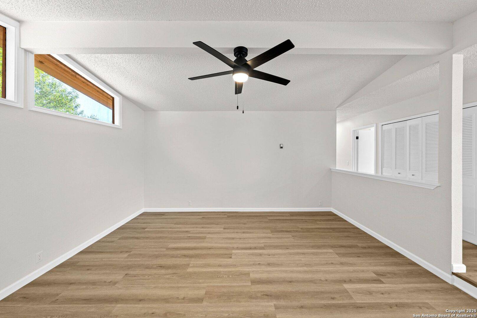 San Antonio, TX 78242,6011 Lark Valley