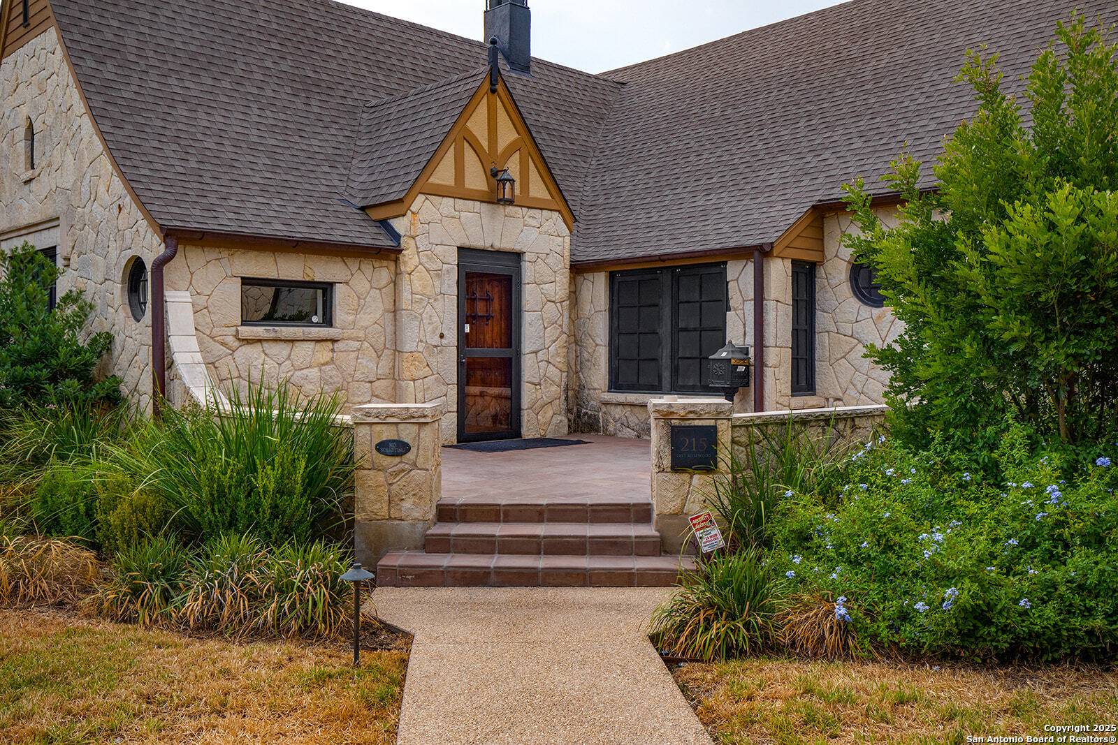 San Antonio, TX 78212,215 Rosewood