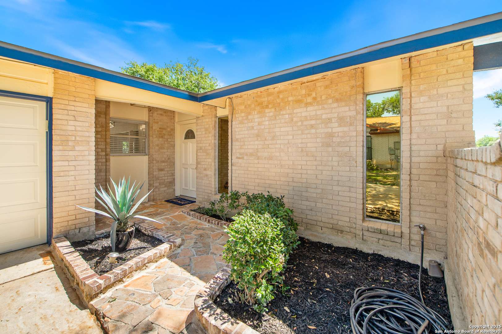 San Antonio, TX 78233,4907 El Gusto St