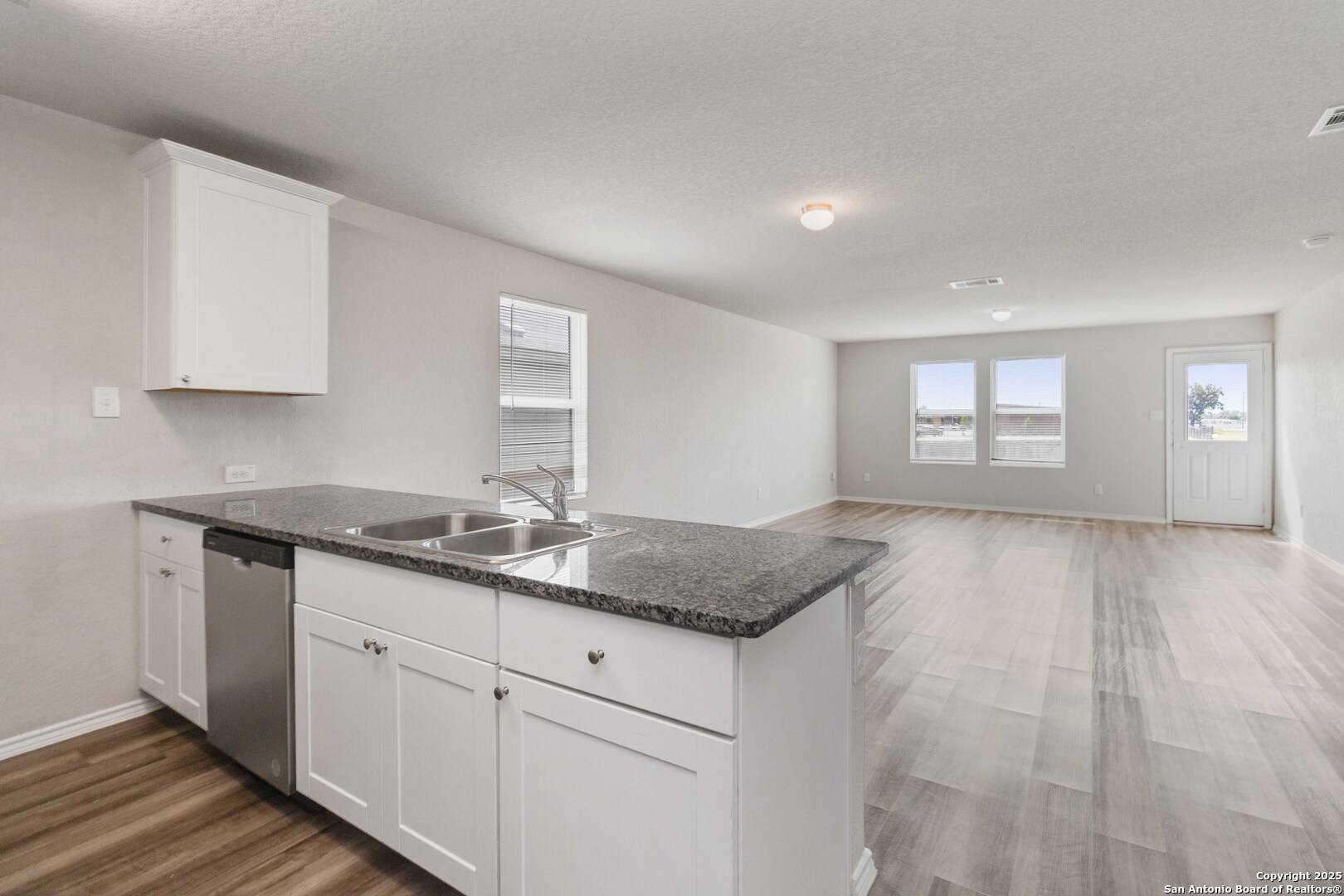 New Braunfels, TX 78130,1824 Heather Glen