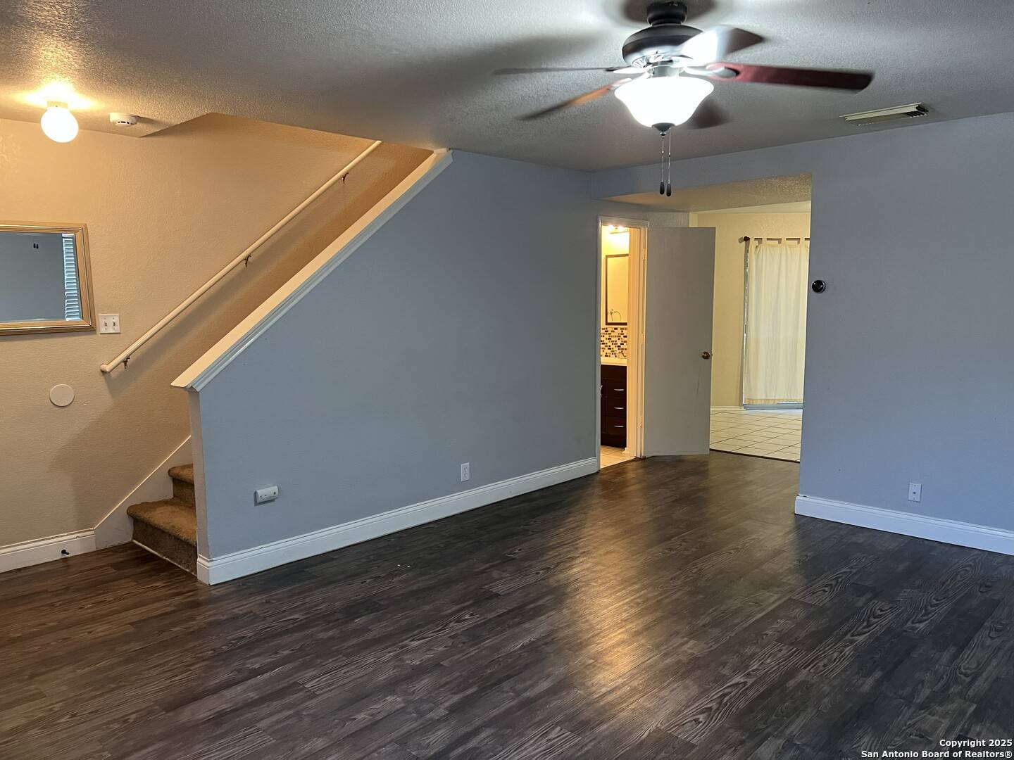 San Antonio, TX 78240,7 Latrobe Post