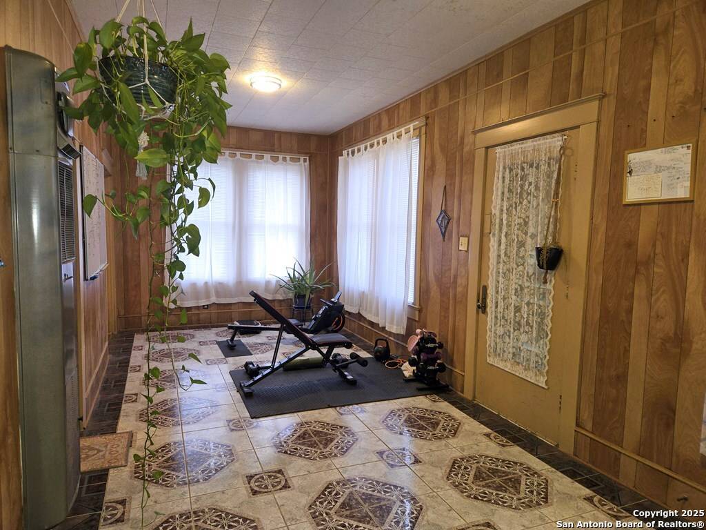 Pettus, 78146,323 Main