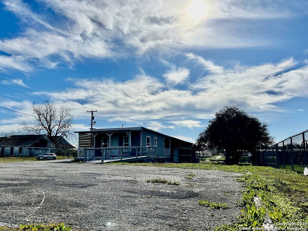 Beeville, TX 78102,401 Corpus Christi St.