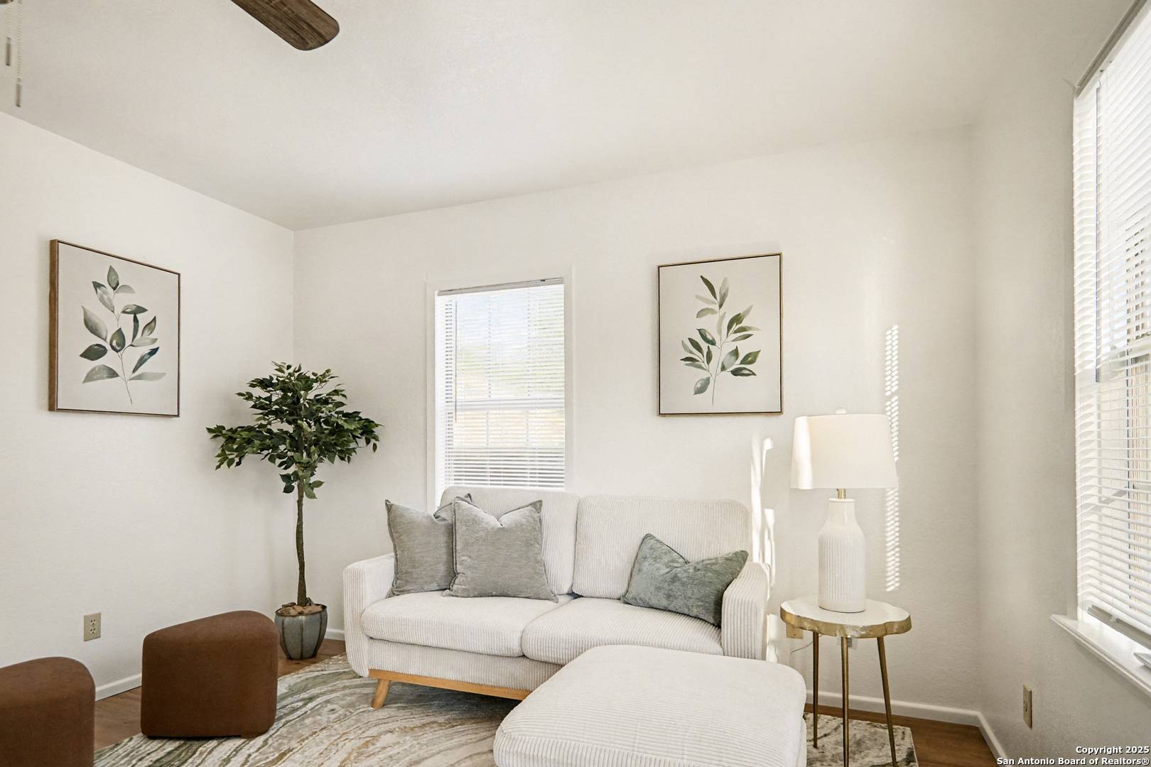 Seguin, TX 78155,736 Salinas