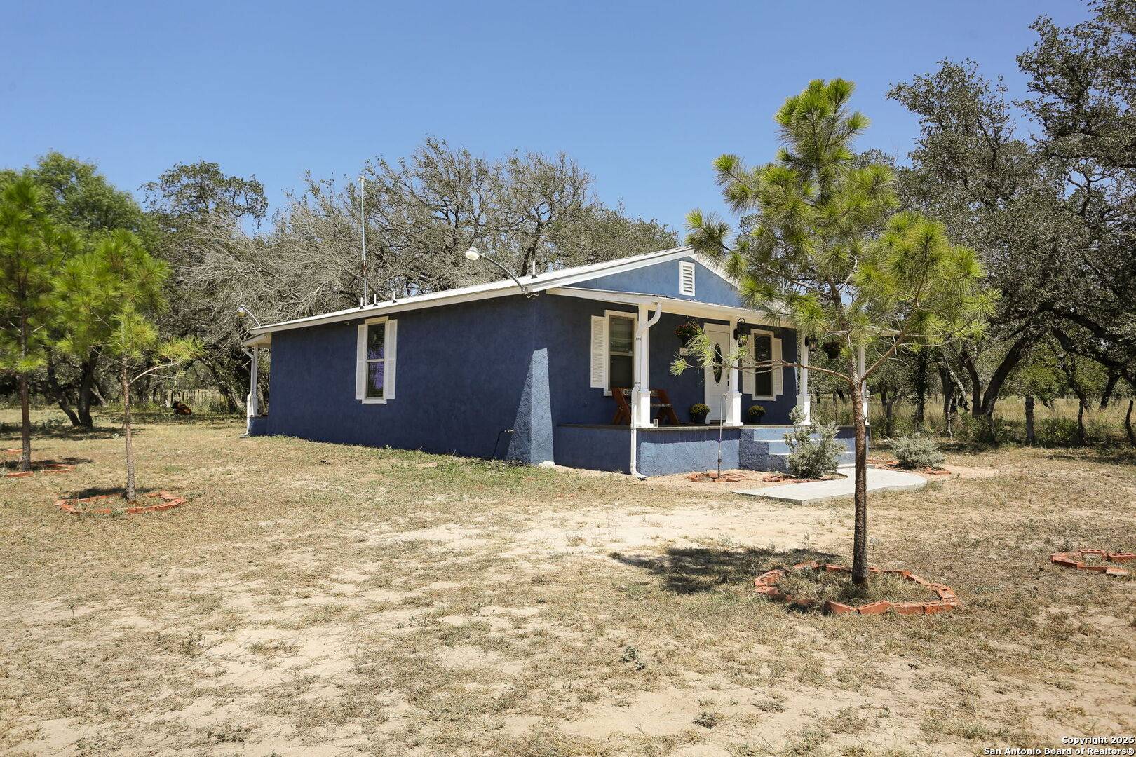 Poteet, TX 78065,90 Clear Lake Loop