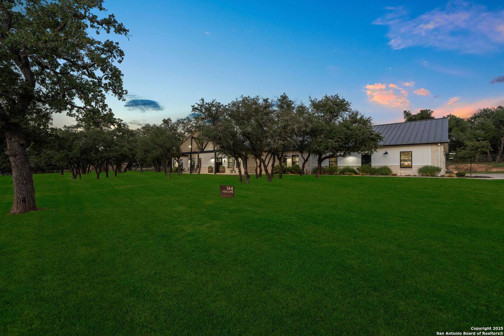 Round Mountain, TX 78663,144 lilly