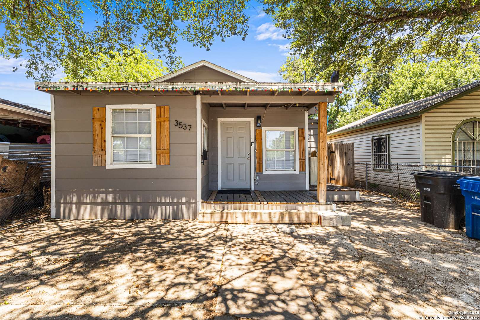 San Antonio, TX 78207,3537 Laredo St
