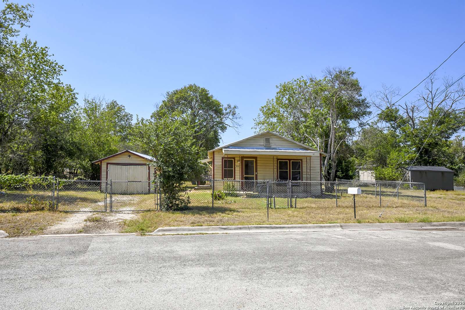 New Braunfels, TX 78130,882 Samuels