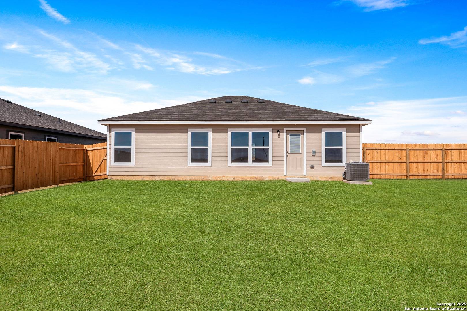 Lytle, TX 78052,16008 Stratford Cove