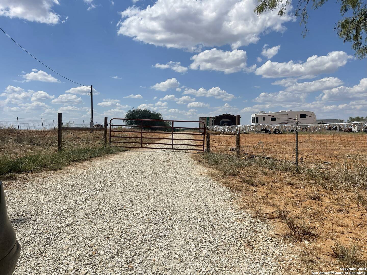 Floresville, TX 78114,659 County Road 106