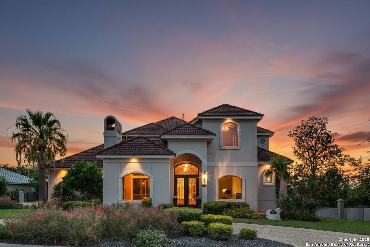 San Antonio, TX 78258,915 Campanile