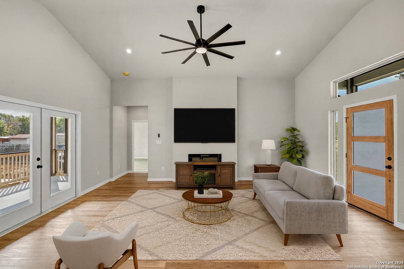 Elmendorf, TX 78112,23048 Hilltop Peaks