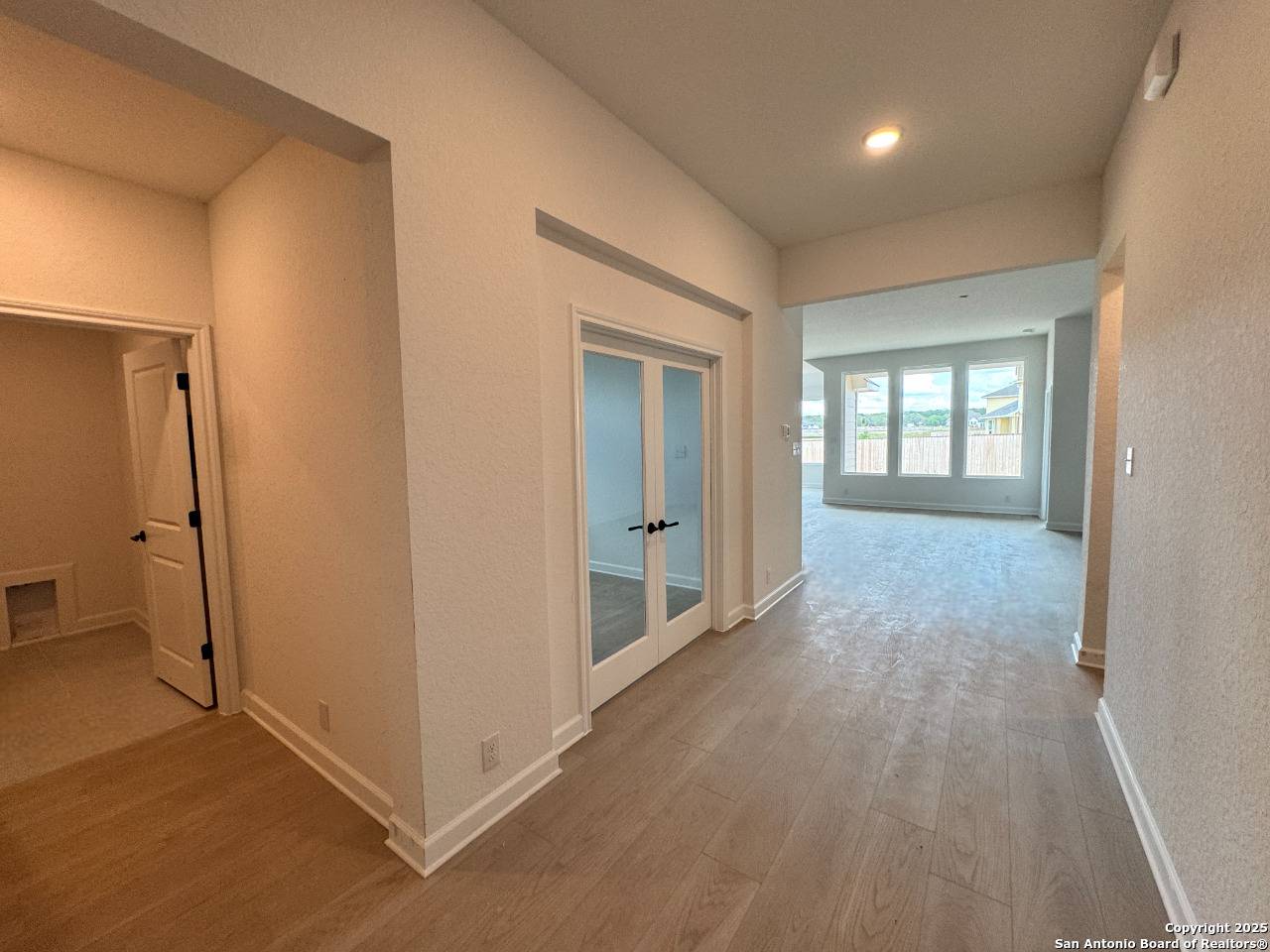 Castroville, TX 78253,180 Heidi Hill