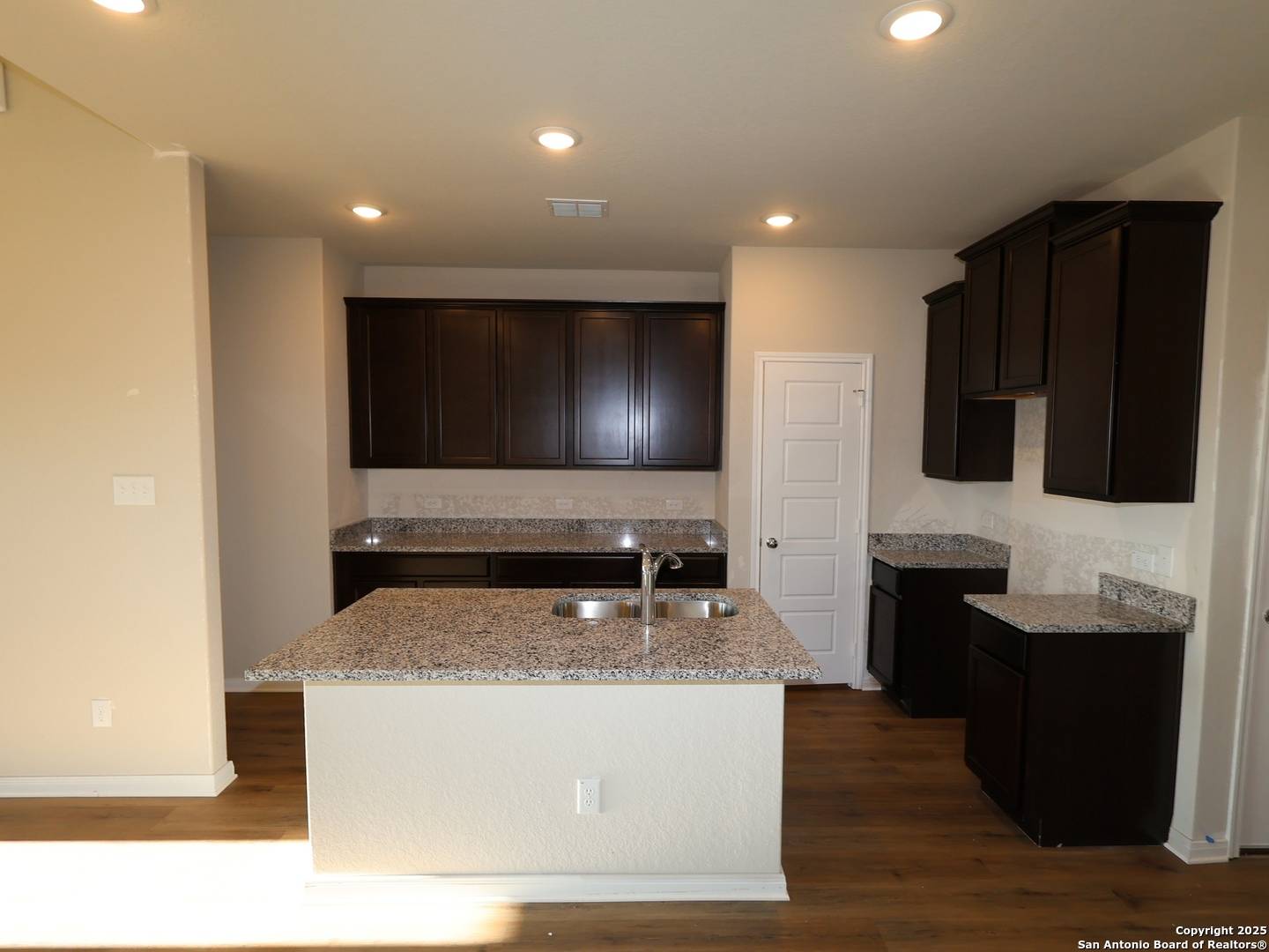 San Antonio, TX 78222,8328 Roadrunner Passage