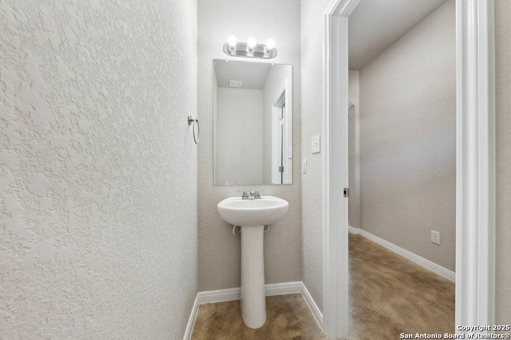 Bexar Co, TX 78218,8030 Dial Ike UNIT UNIT 14- 401