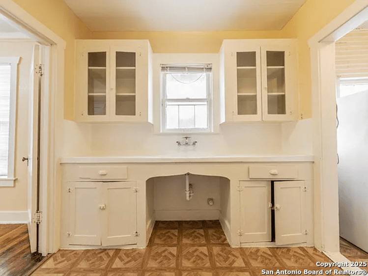 San Antonio, TX 78212,631 Ashby