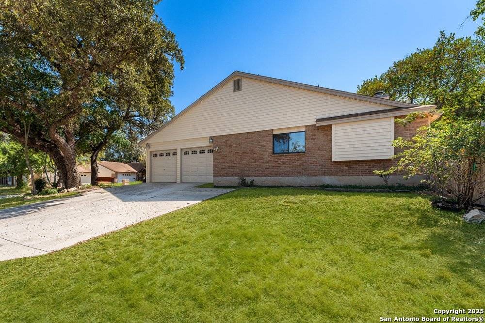 San Antonio, TX 78251,8730 Timber Cloud