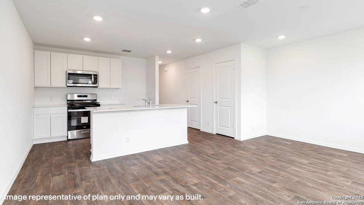 San Antonio, TX 78222,5934 Cinnabar Corner