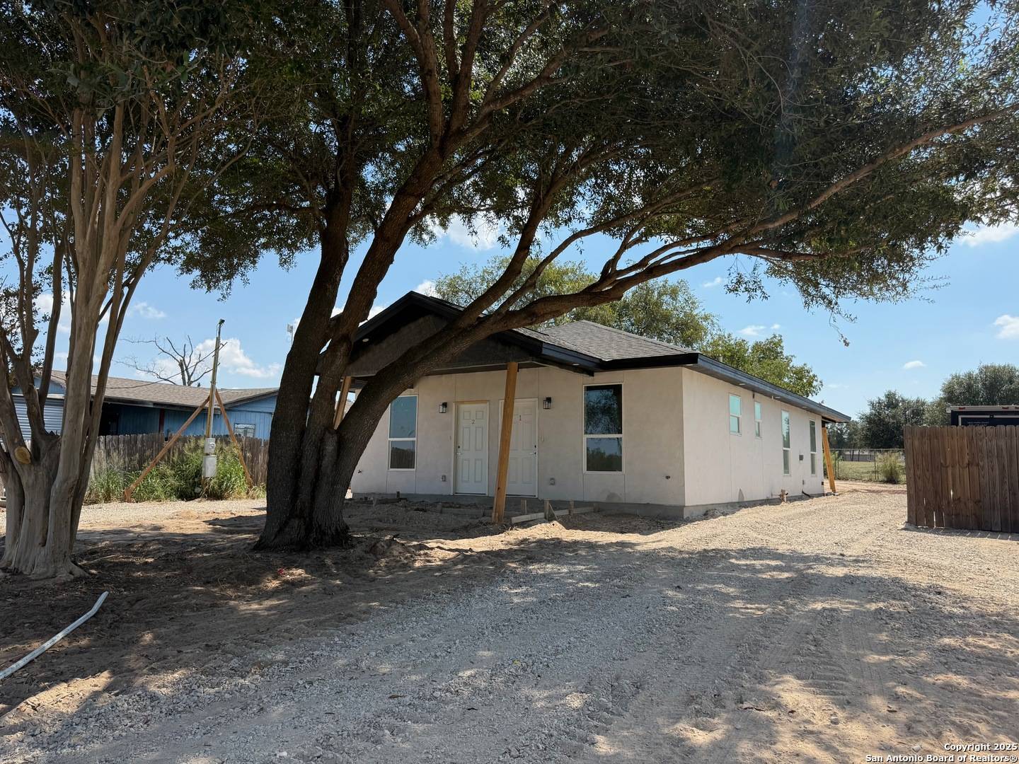 Natalia, TX 78059,3274 N IH 35