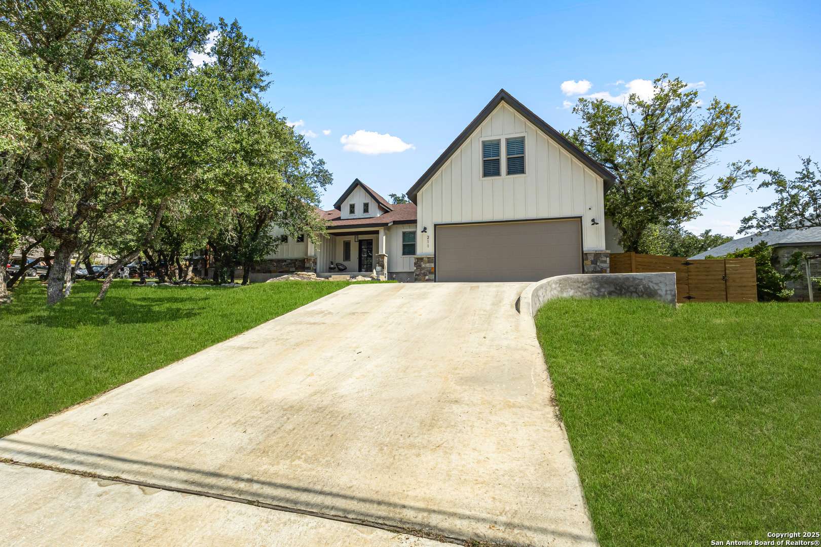 San Antonio, TX 78260,211 Spacious Sky