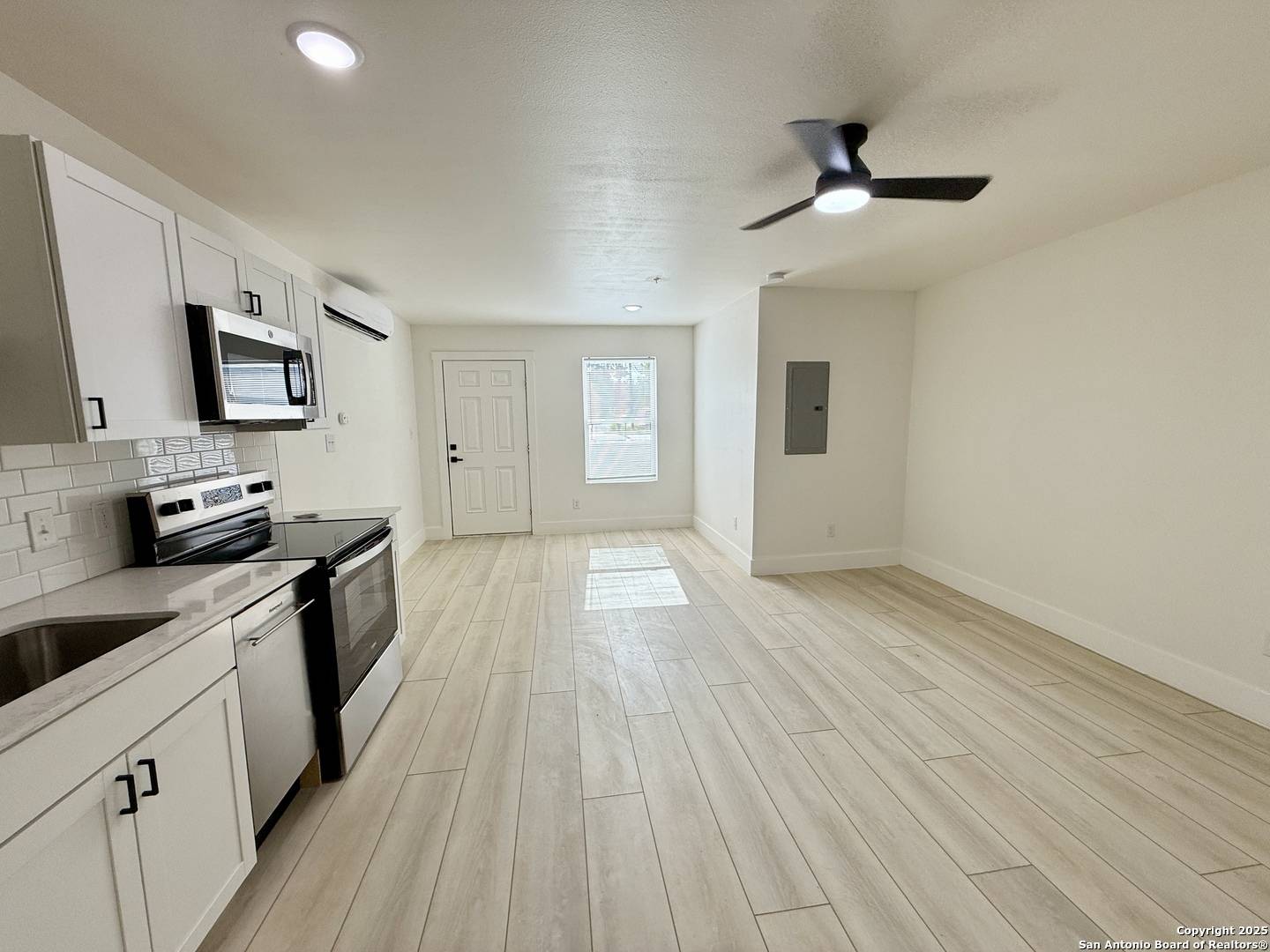 New Braunfels, TX 78130,2204 W San Antonio UNIT 6