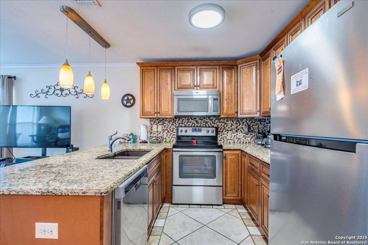 New Braunfels, TX 78130,730 Mather UNIT # 303