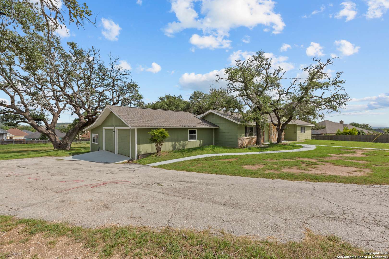 Fredericksburg, TX 78624,224 Lower Crabapple