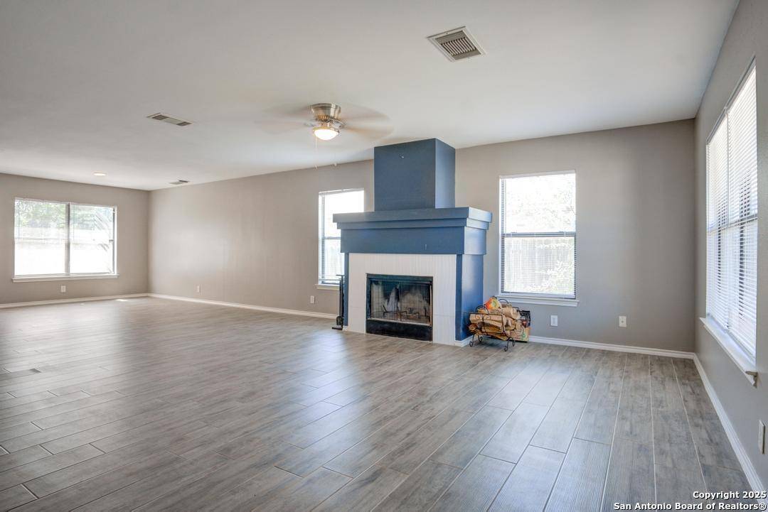 San Antonio, TX 78240,7010 Western Skies