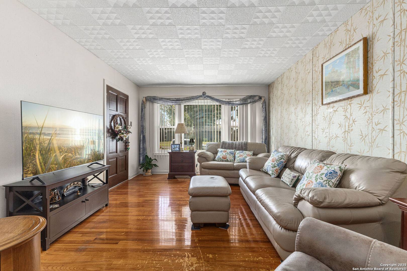 San Antonio, TX 78213,331 Craigmont