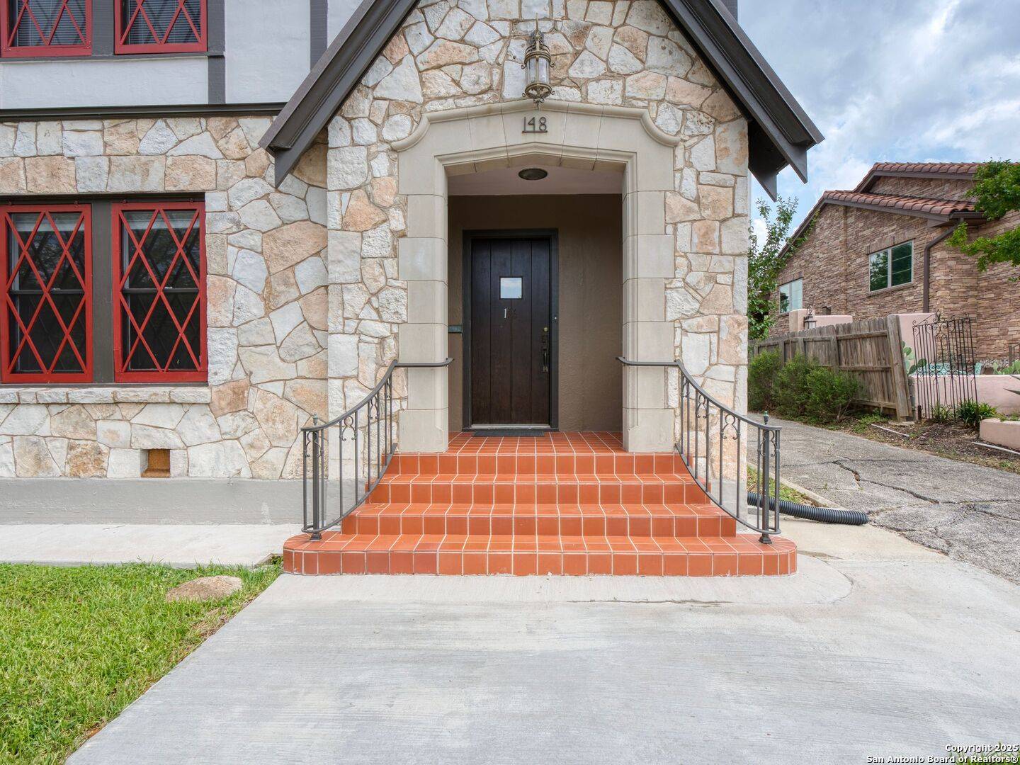 Alamo Heights, TX 78209,146 Terrell