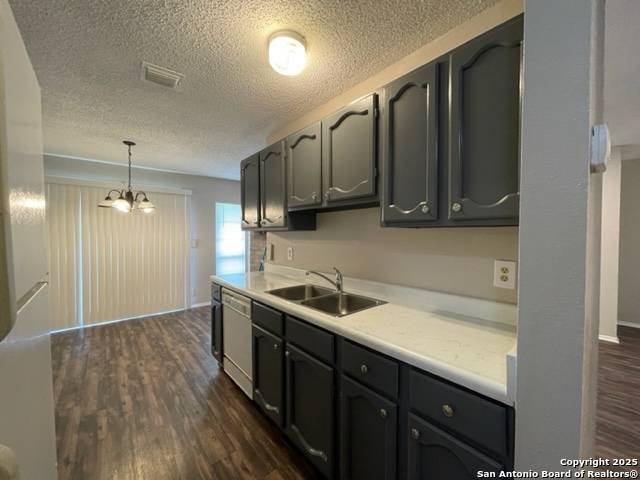 San Antonio, TX 78239,6811 Agua Calientes