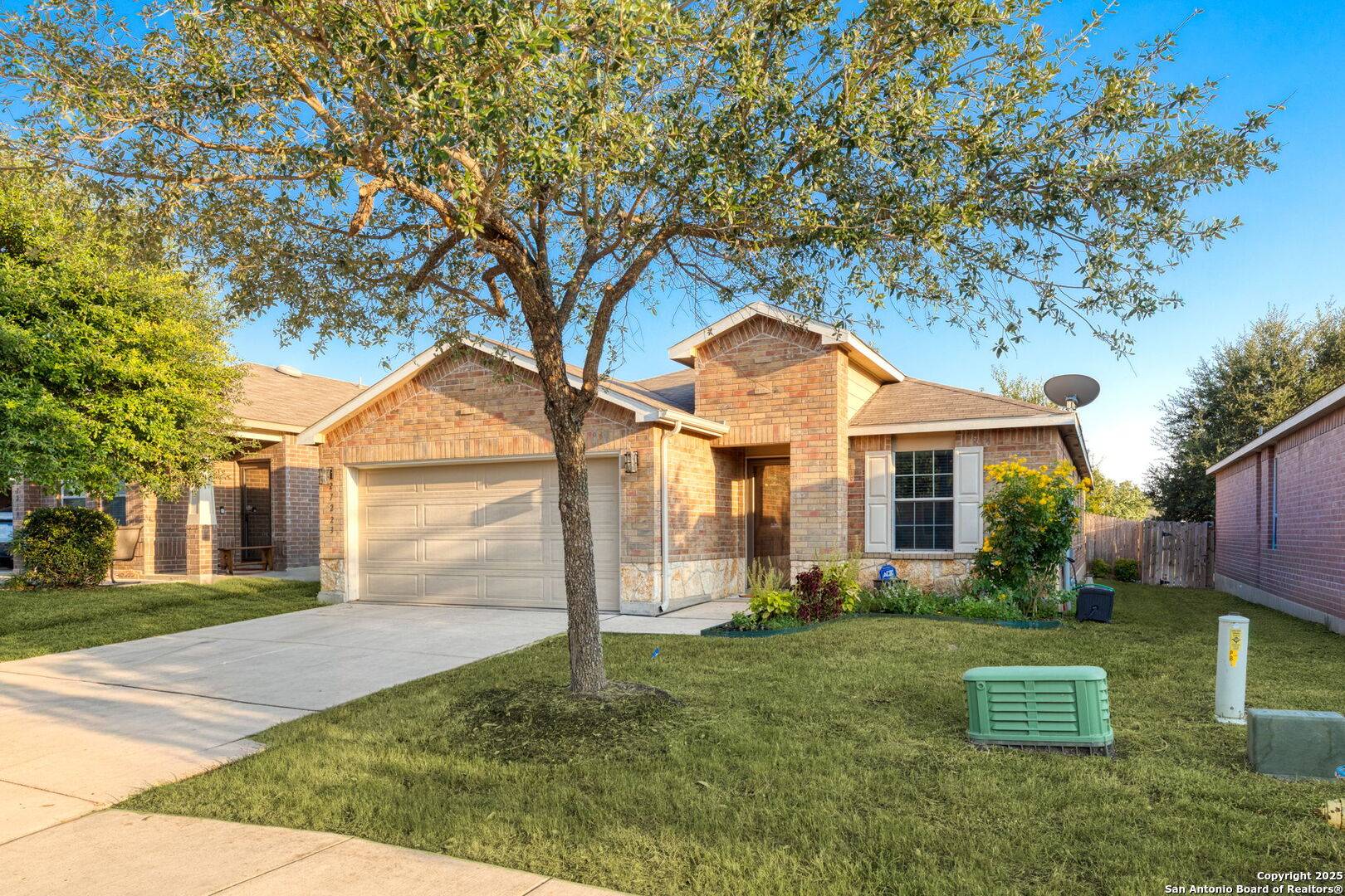 San Antonio, TX 78260,27223 Lasso Bend