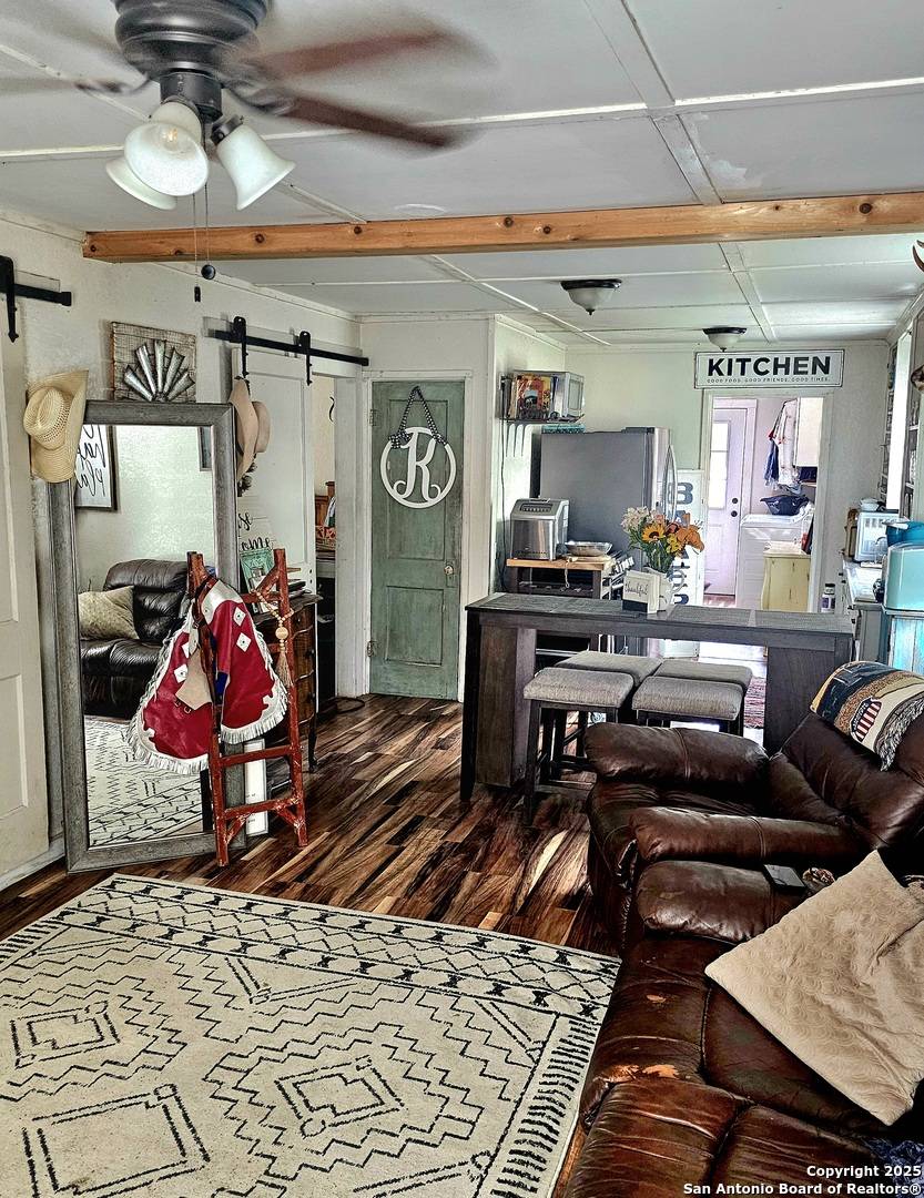 Pleasanton, TX 78064,208 Jeff