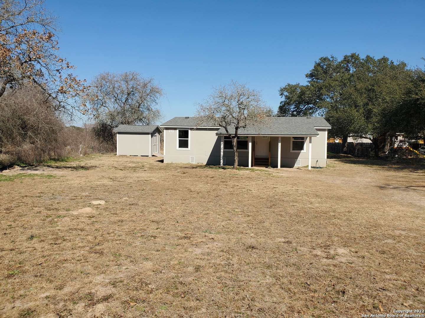 Elmendorf, TX 78112-6215,22731 HICKORY SHADOW