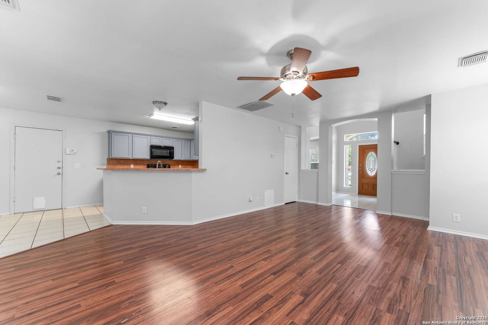 Universal City, TX 78148-2825,122 RIMDALE