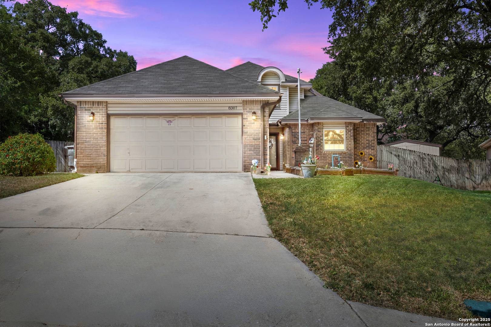 San Antonio, TX 78250,8307 Timber Cabin